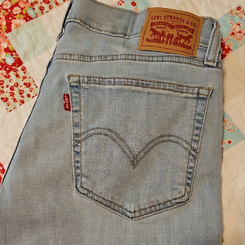 Levi's Women's Jeans in Light Blue Denim